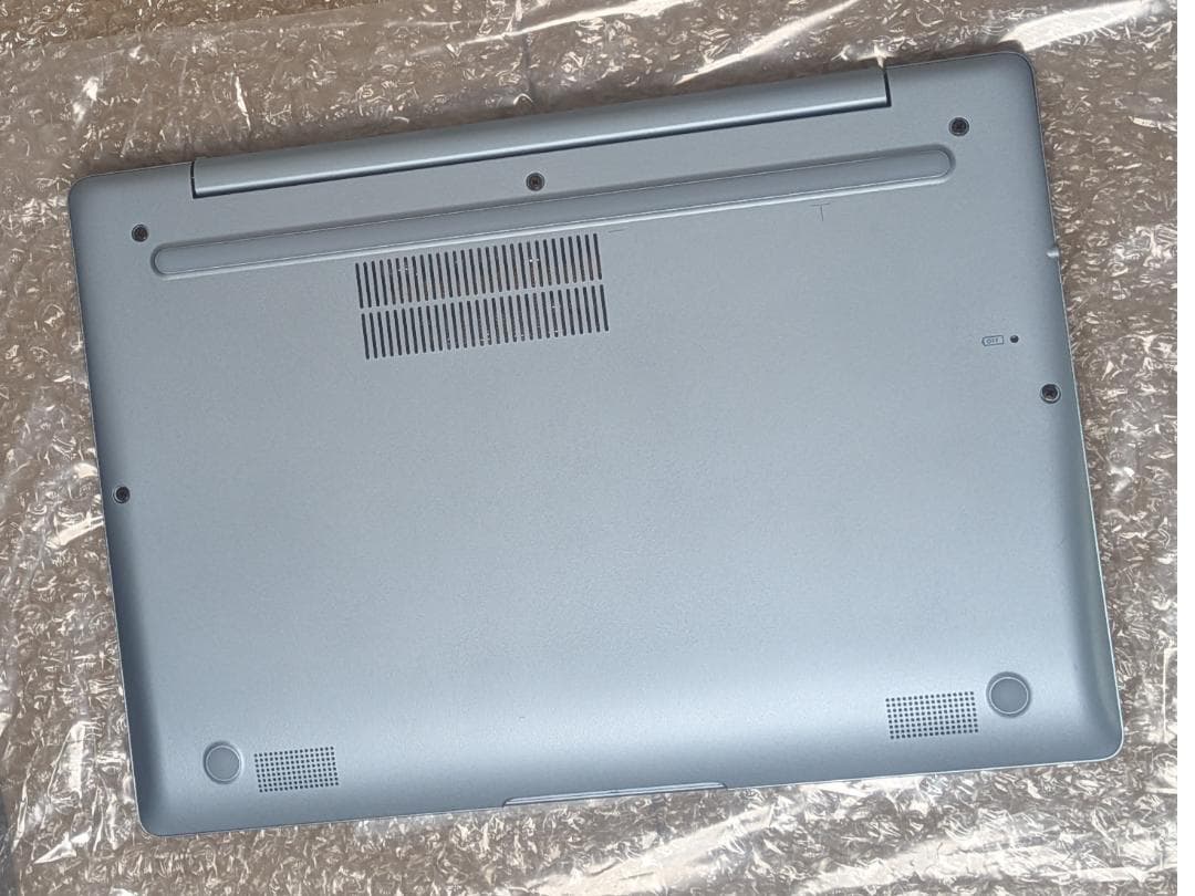 富士通 軽量ノートPC 12世代 i7 /512GB/16GB CH90/H3