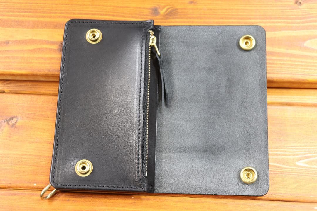 ☆ トラッカーウォレット　黒革　黒糸　栃木レザー使用 ☆糸色、金具色変更可能