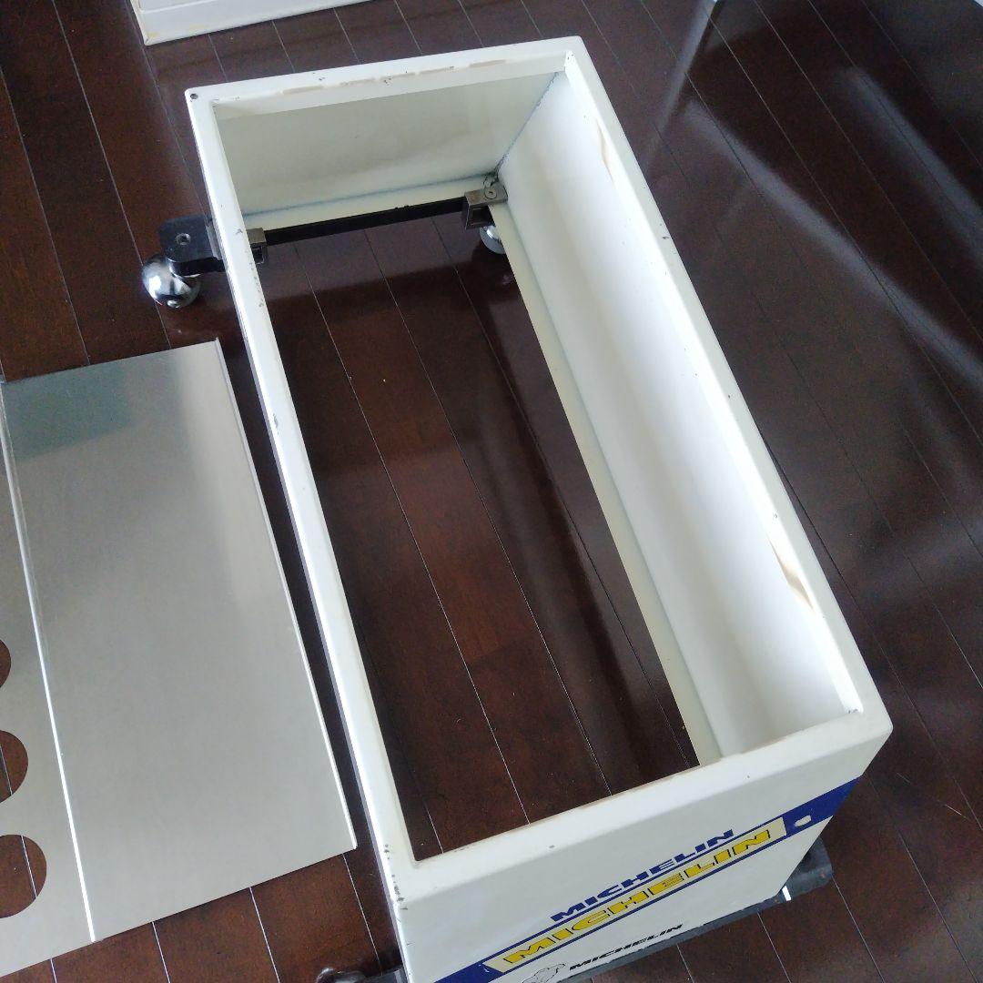 【海外輸入非売品】ミシュラン業務用什器ステンレスディスプレイラック