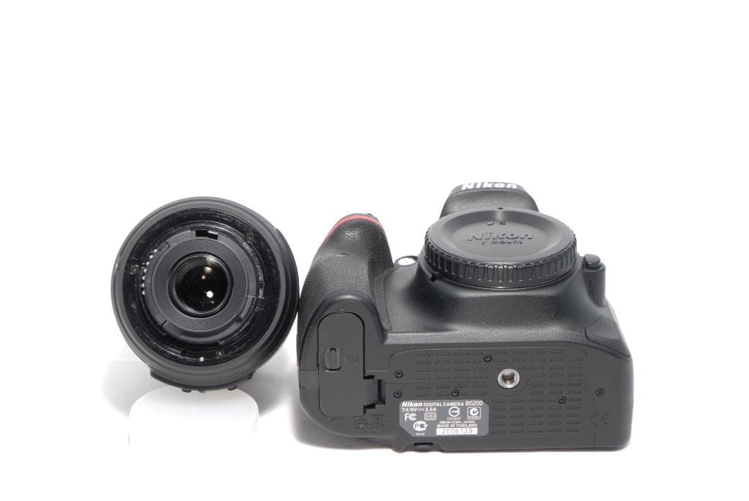 ✨NIKON D5200✨レンズキット✨初心者モデル✨手振れ補正付✨一眼レフ