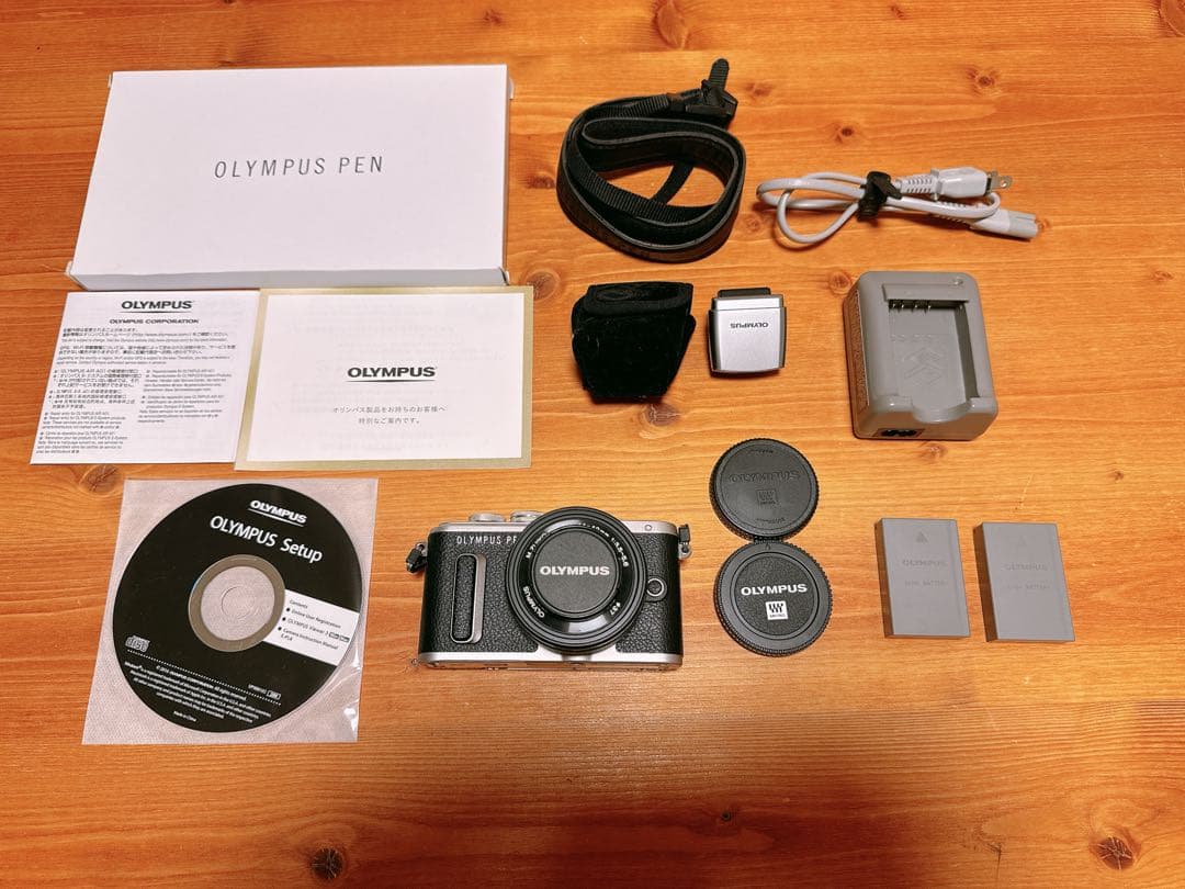 OLYMPUS PEN E-PL8 ブラック バッテリー2個　その他付属品あり